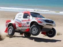 Toyota Hilux rally autó 2012 03
